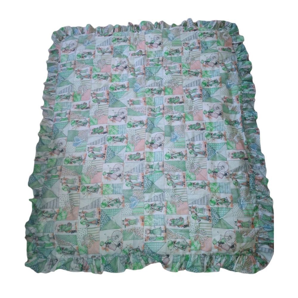 Vintage Holly Hobby Handmade Quilt Retro Green ruffled Edge Yarn Tied